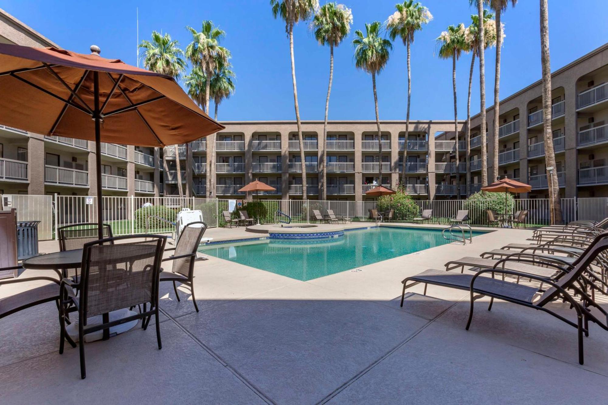 Best Western Plus Scottsdale Thunderbird Suites Eksteriør bilde