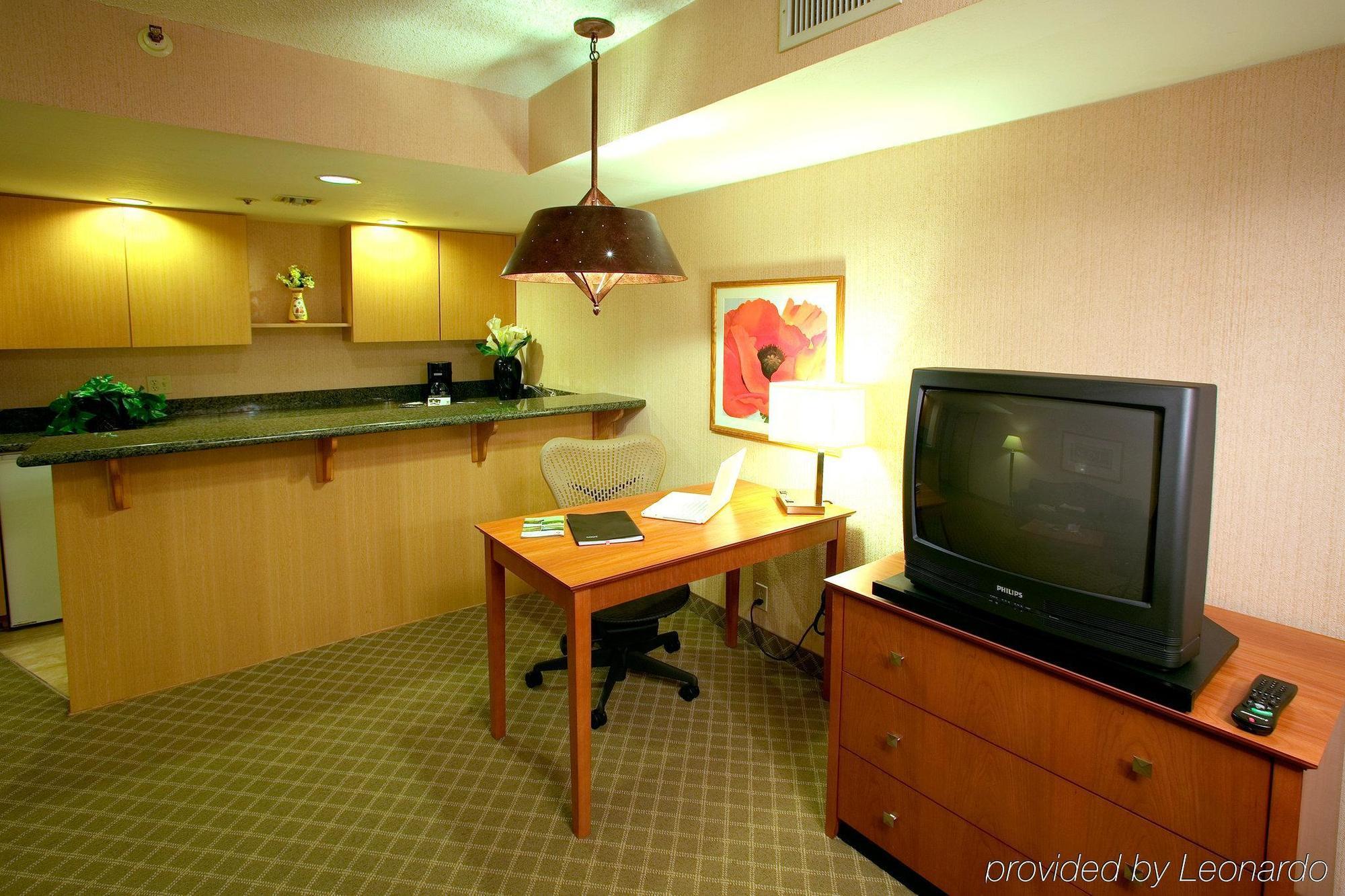 Best Western Plus Scottsdale Thunderbird Suites Rom bilde